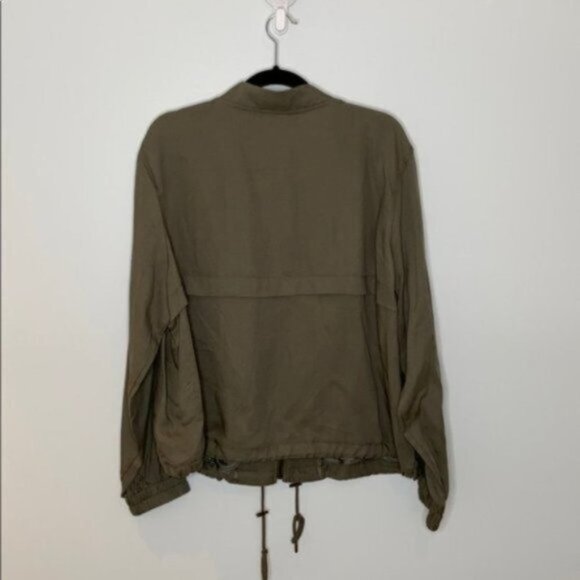 Addition Elle Women Dusty Green Solid Cropped Bomber Jacket Plus Size 2X - Picture 8 of 12